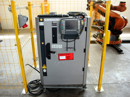 KUKA KR240-2 240kg 2700mm